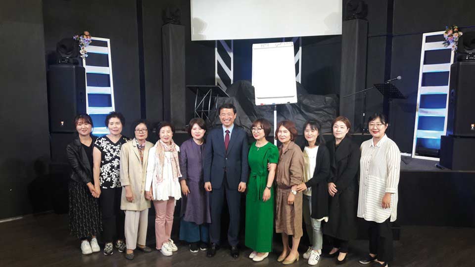 Seminar team from Korea visiting Russia